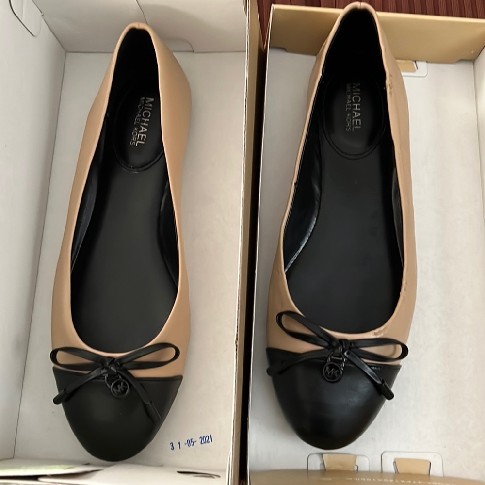 Michael kors flats